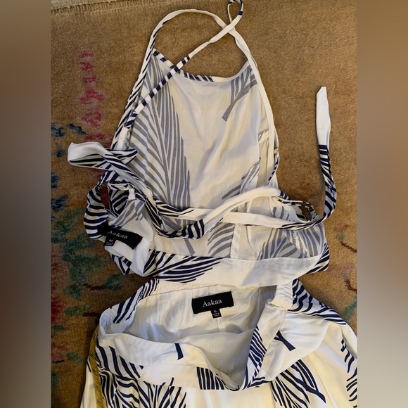 Aakaa halter top and matching maxi skirt set. Size small skirt, medium top - Picture 6 of 11